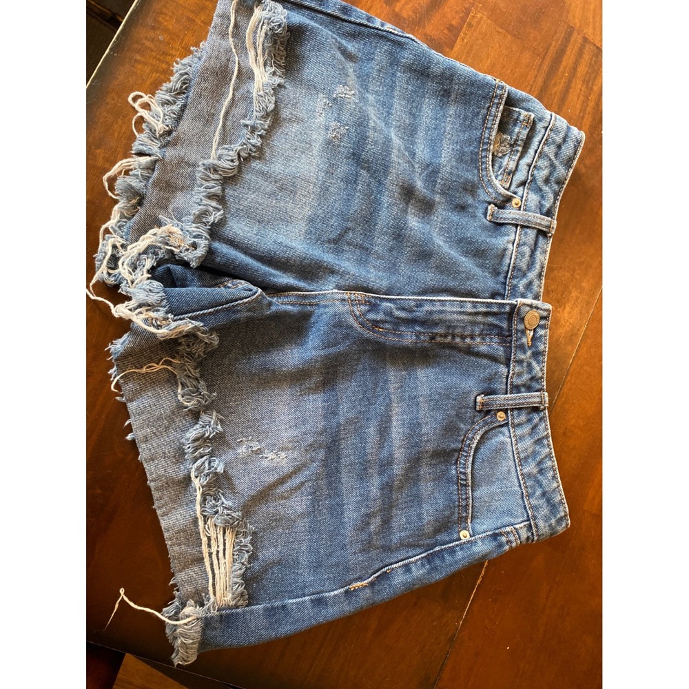Time and Tru Womens High Rise Distressed Denim Shorts Medium Wash Blue Size 6